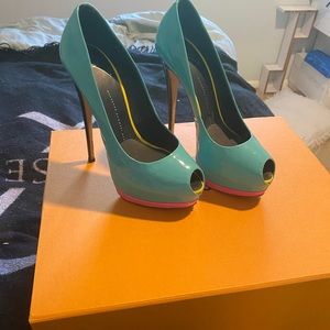 Giuseppe Zanotti color block pump